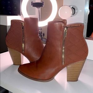 Cognac Brown  Zip-up side Bootie